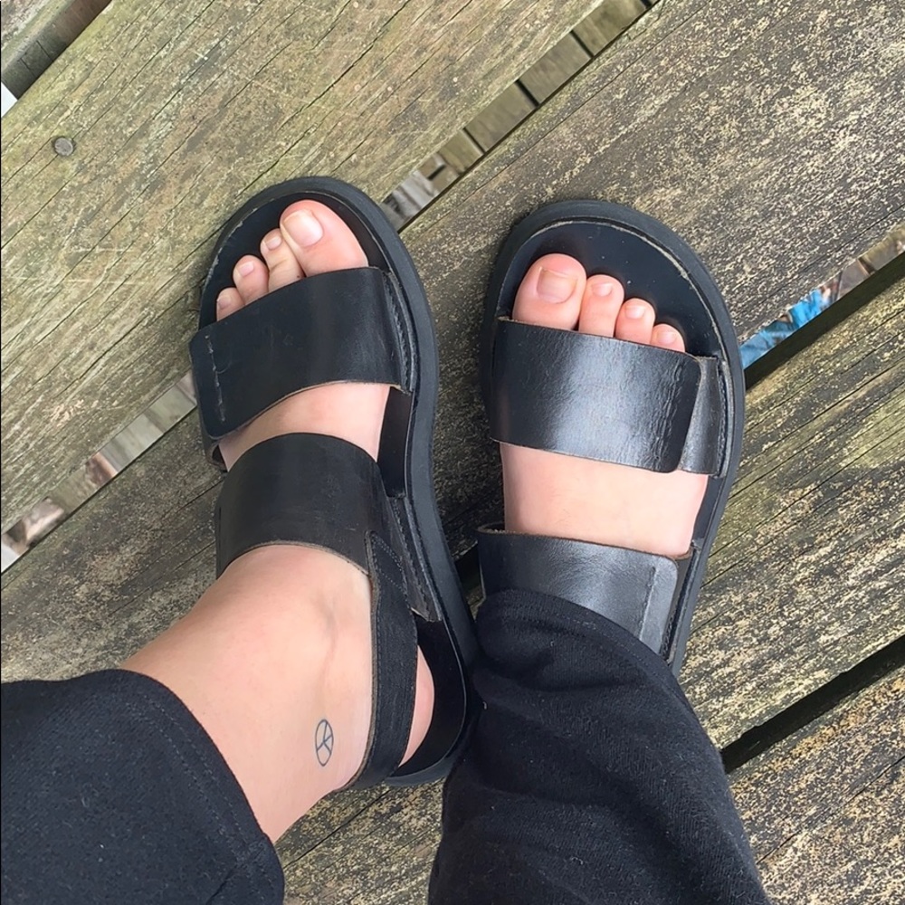 Black Banana Republic sandals